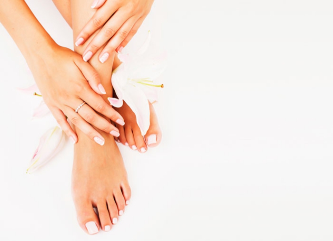 Các kiểu móng nail chân với tông màu trắng đẹp - Baotrithuc.vn