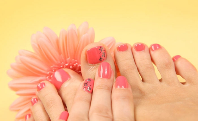Các kiểu móng nail chân với tông màu hồng đẹp - Baotrithuc.vn