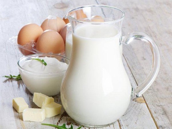 Cách làm mặt nạ trắng da bằng trứng gà và sữa tươi - nellyp.com.vn