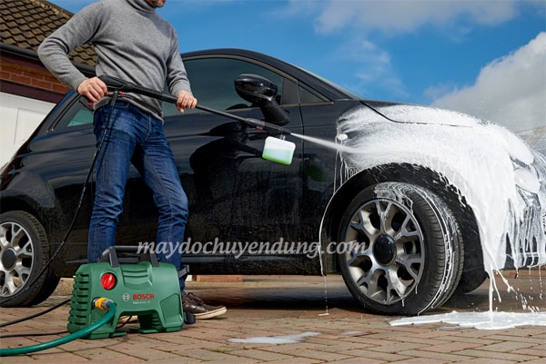 Máy rửa xe Bosch Aquatak Bosch 110 phù hợp với nhiều công việc xịt rửa - Dichvuhay.vn