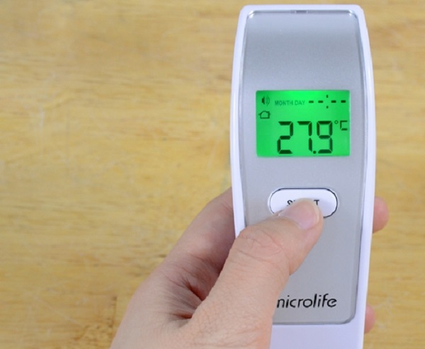 cách chỉnh máy đo nhiệt độ microlife