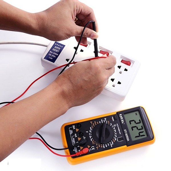 Sử dụng đồng hồ vạn năng để kiểm tra hệ thống mạch điện - Dichvuhay.vn