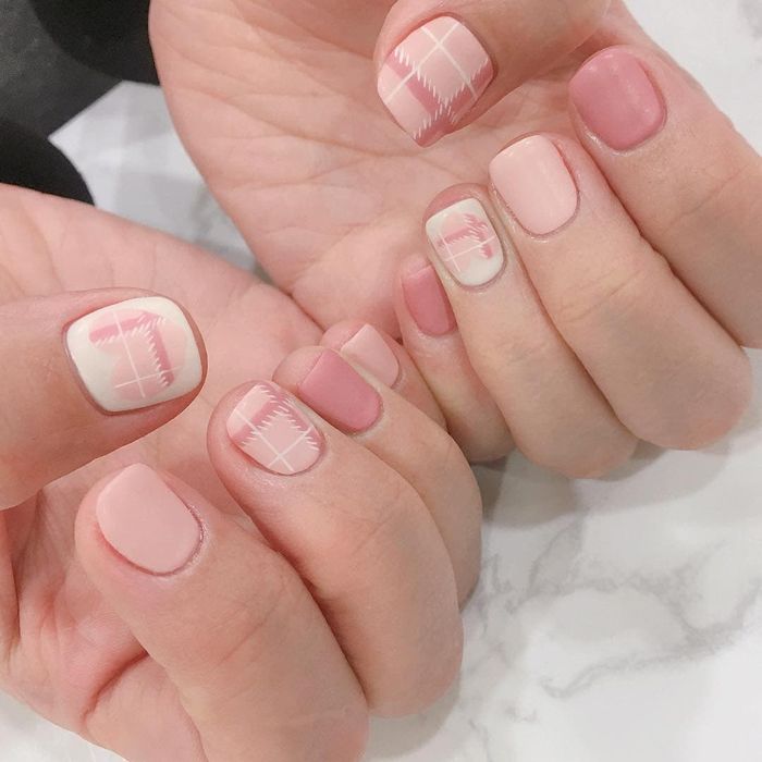 Bộ nail dịp Valentine: Hồng pastel, họa tiết đơn giản nhưng đáng yêu