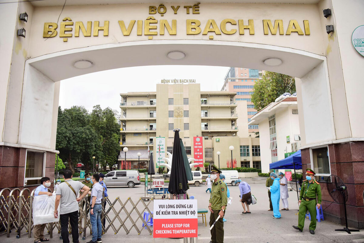 VGP News :. | Bệnh viện Bạch Mai không thể dừng tiếp nhận, cứu người | BÁO ĐIỆN TỬ CHÍNH PHỦ NƯỚC CHXHCN VIỆT NAM