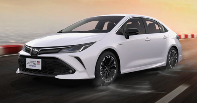 Toyota Corolla Altis GR Sport 2020 ra mắt, giá từ 650 triệu đồng