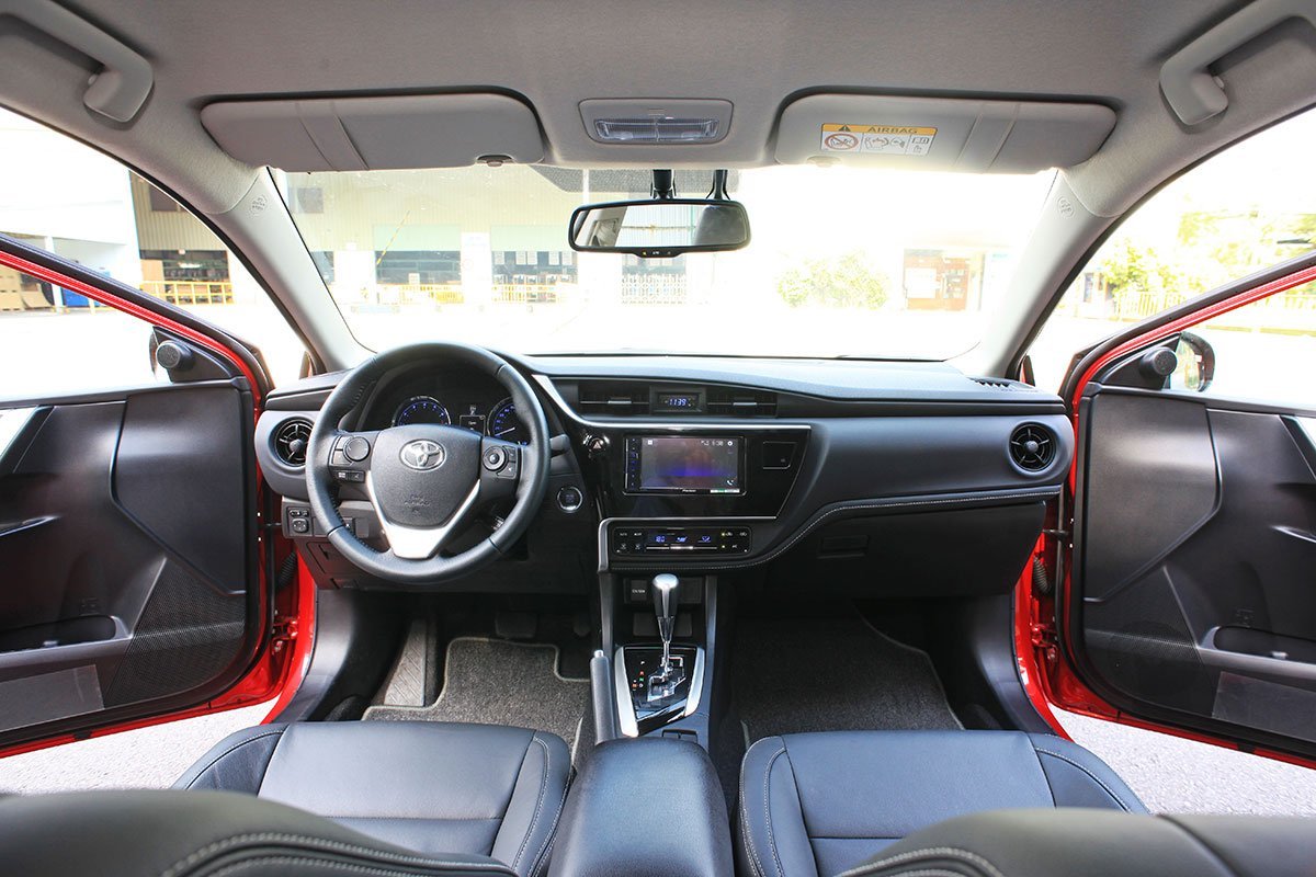 Nội thất xe Toyota Corolla Altis 2020