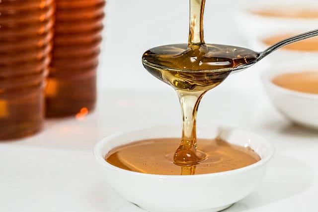 Mật ong giúp điều trị da dầu