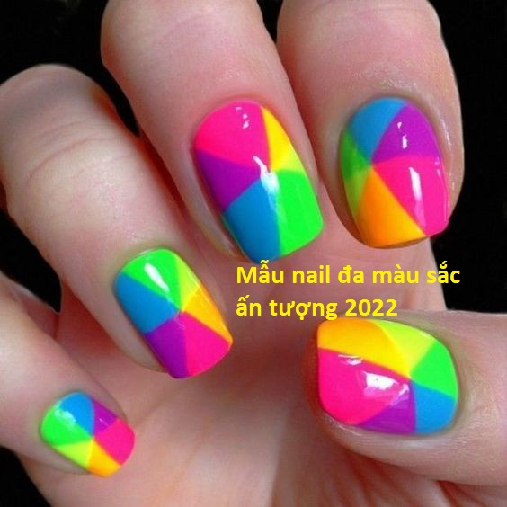 Các bước thực hiện mẫu nail đa màu sắc đơn giản mà cô gái nào cũng có thể làm