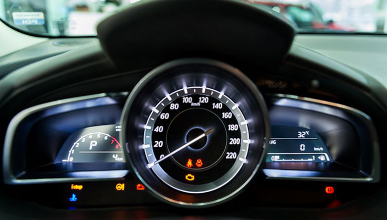 Đồng hồ đo lượng trên Mazda 2 2022
