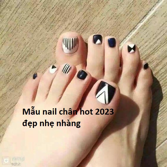 mẫu nail chân hot 2023
