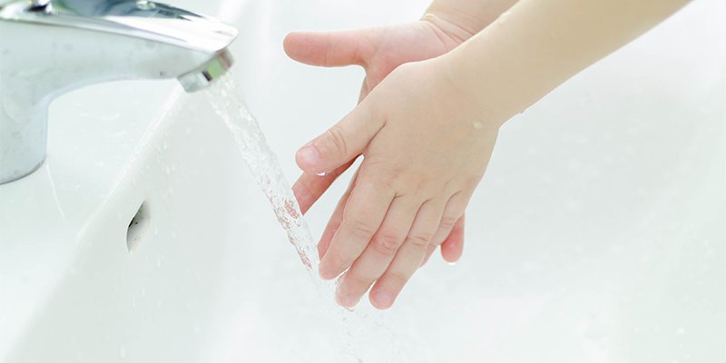 Nước rửa tay khô có tác dụng diệt khuẩn thế nào?