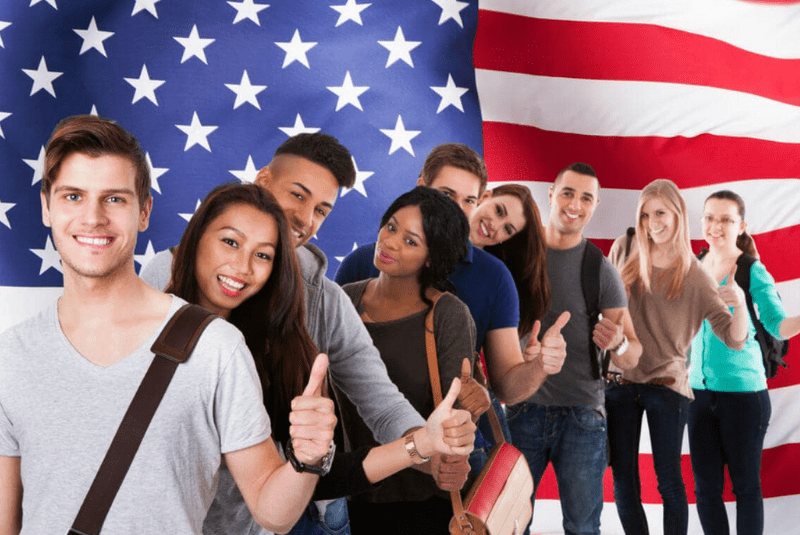 Sinh viên du học Mỹ làm thêm có được không ?