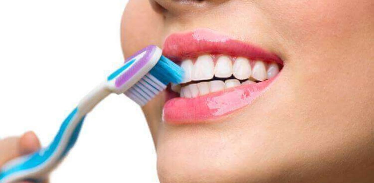 Giúp răng chắc khoẻ nhờ chăm sóc răng miệng đúng cách