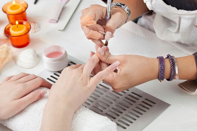 Tiệm Nail quận 1: Top 10 địa chỉ làm móng đẹp nổi tiếng TPHCM