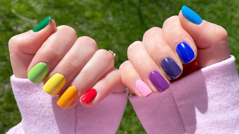 Những lý do khiến phụ nữ thích sơn móng tay