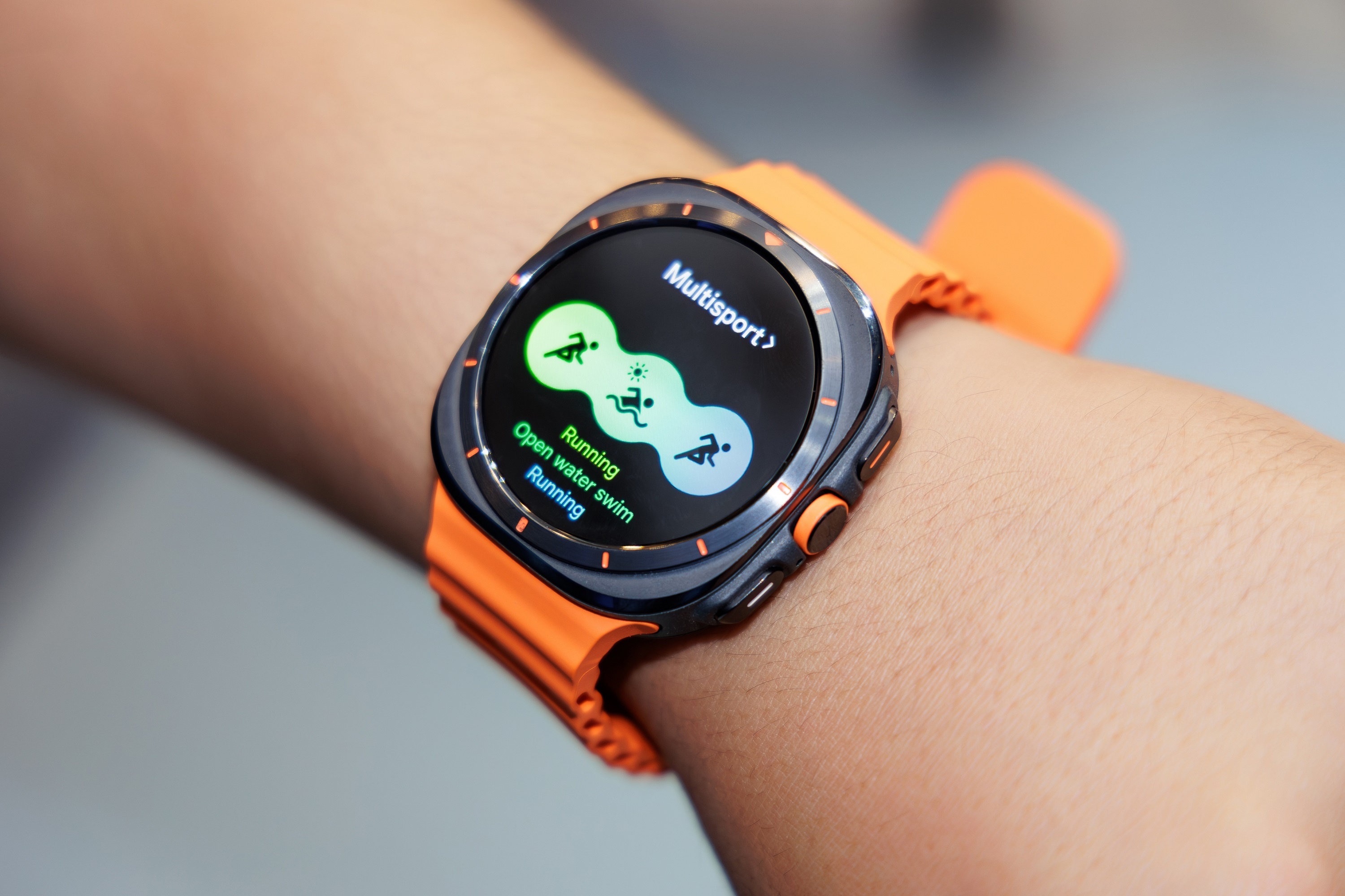 Galaxy Watch Ultra, Galaxy Watch7 anh 5