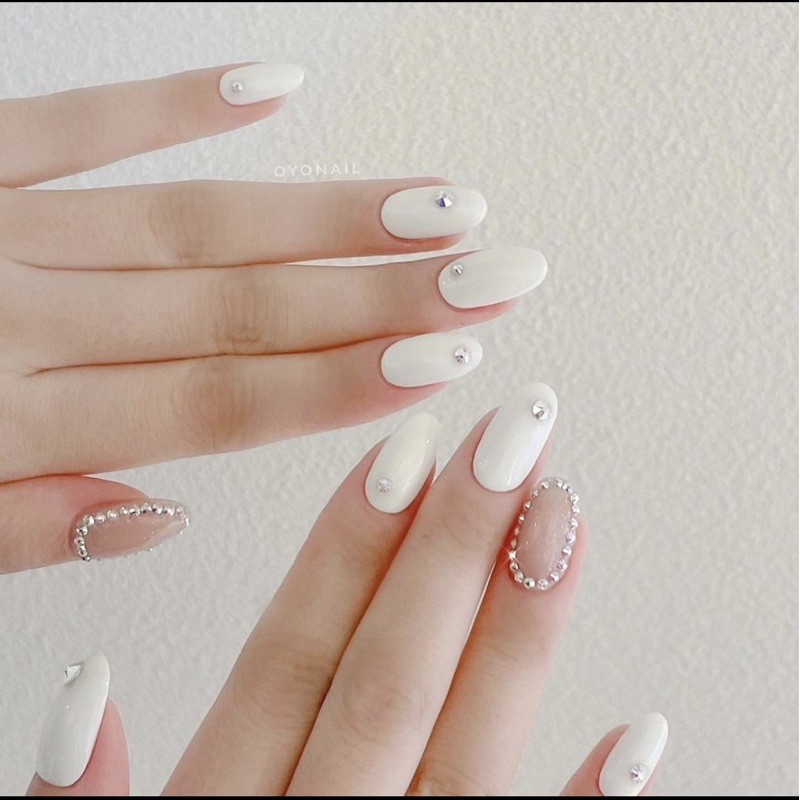 Review những mẫu nail cưới xinh dành cho ngày trọng đại