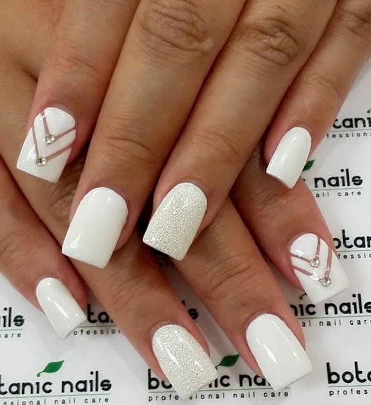 Review những mẫu nail cưới xinh dành cho ngày trọng đại