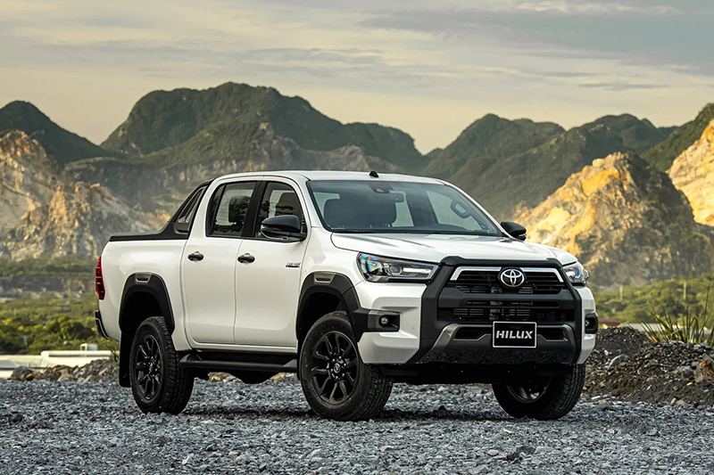 Giá xe Toyota Hilux 2024 kèm Thông số và Hình Ảnh 09/2024