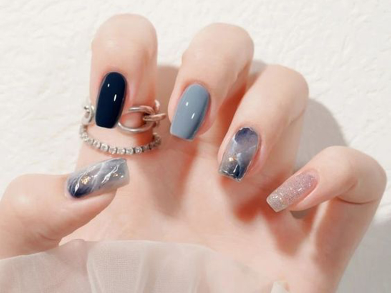 Những mẫu nail cá tính và không bao giờ lỗi thời