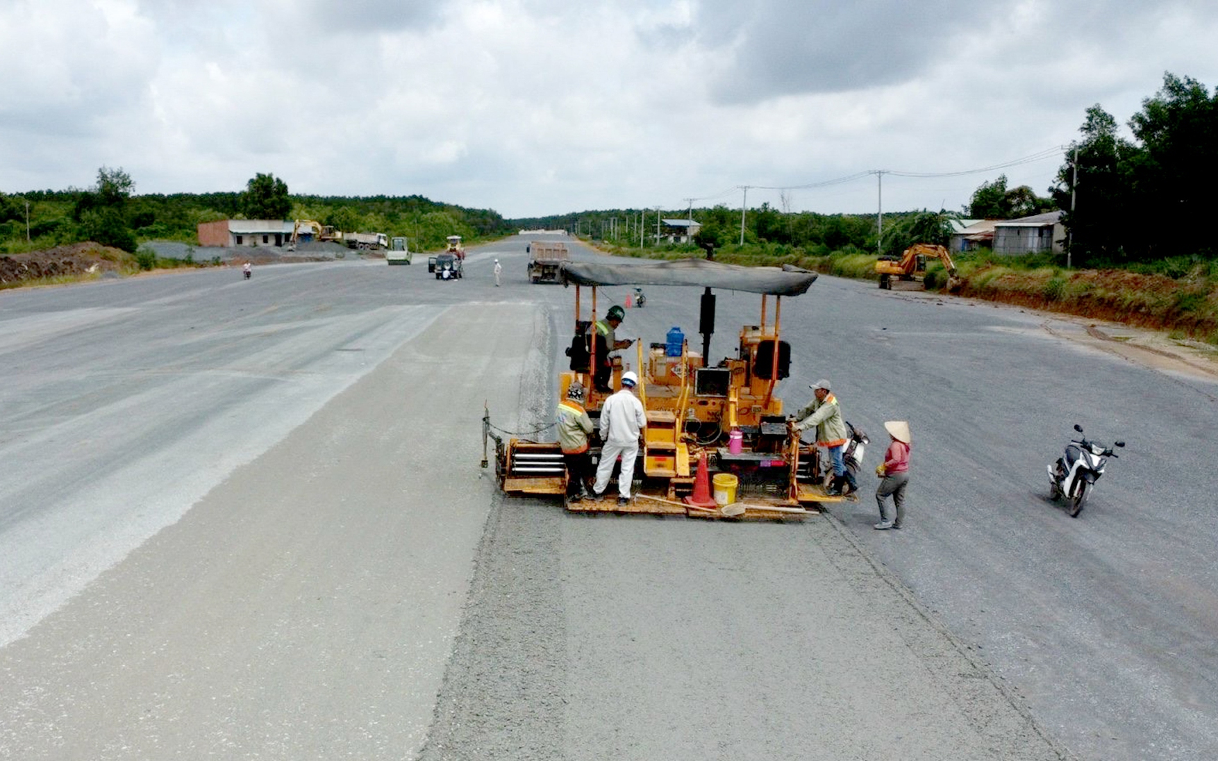 Đua tiến độ mở đường kết nối sân bay Long Thành