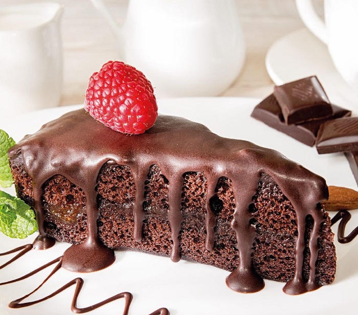 Bánh Sachertorte Áo là món bánh ngọt nổi tiếng thế giới, làm từ nhiều socola