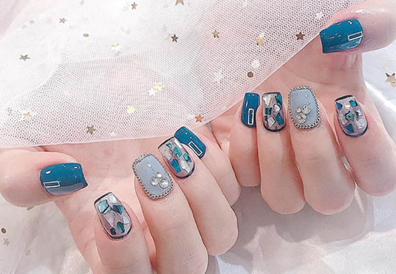 Những mẫu nail cá tính và không bao giờ lỗi thời