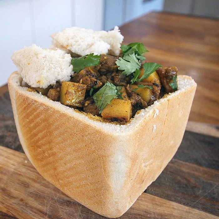 Bunny chow là món ăn ngon của châu Phi đến từ Nam Phi