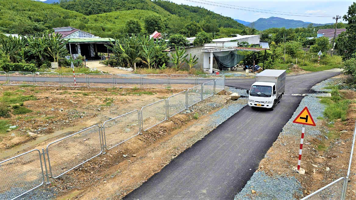 Cận cảnh cao tốc Vân Phong - Nha Trang vượt núi xuyên đồng, chạy đà về đích- Ảnh 9.