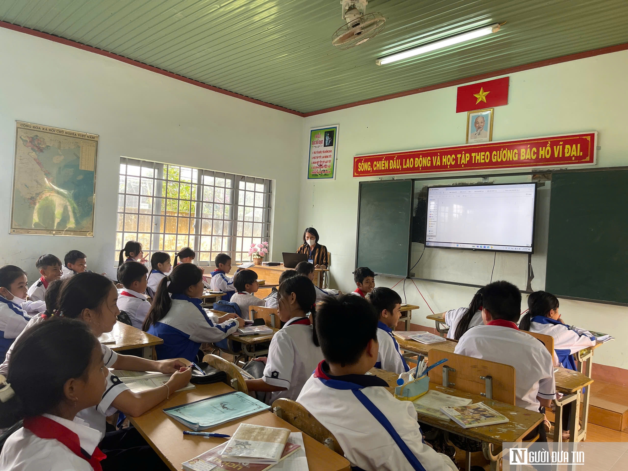 Nhiều giáo viên bất ngờ bị truy thu tiền phụ cấp ưu đãi, trách nhiệm thuộc về ai?- Ảnh 1.