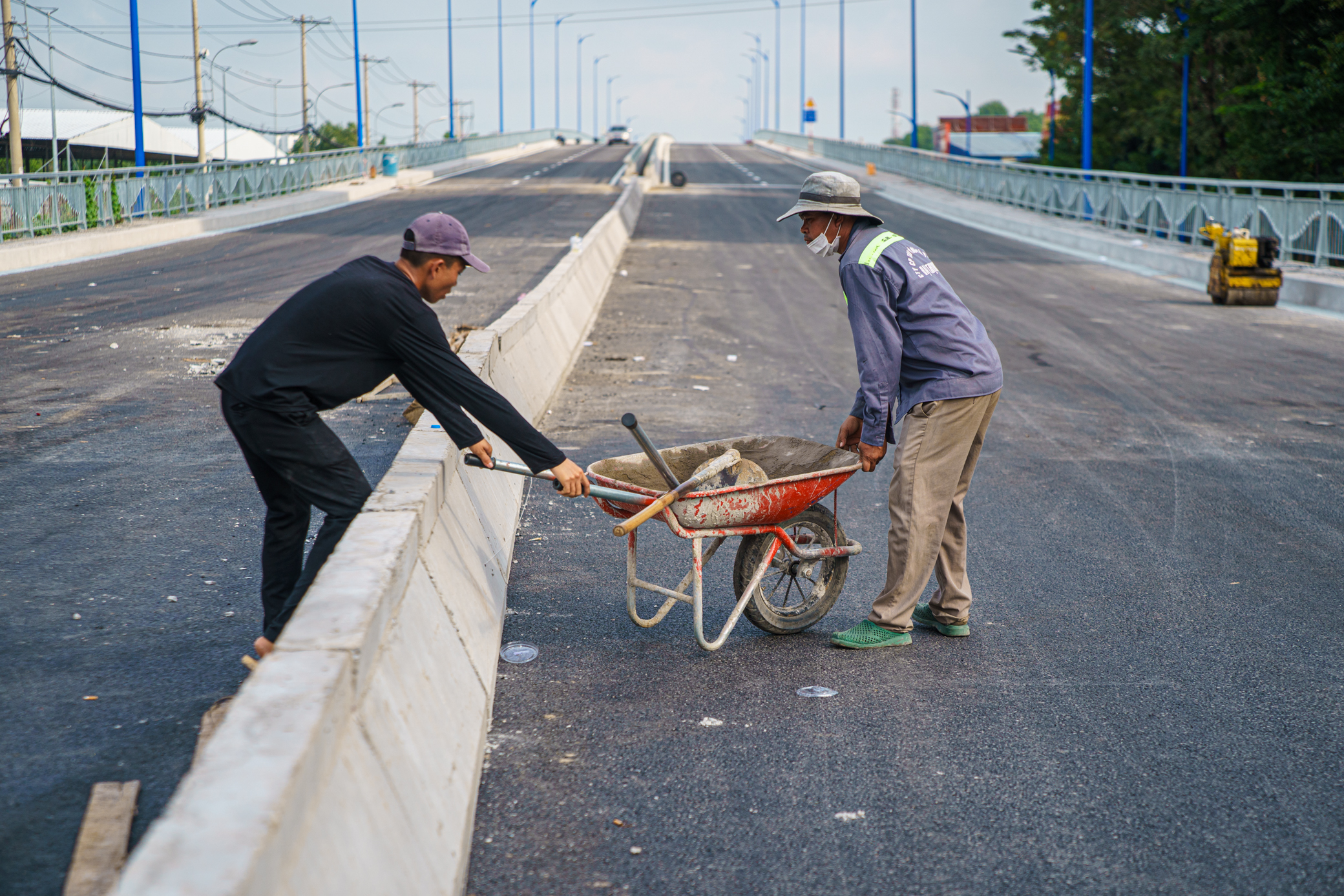 TP.HCM: Cận cảnh cầu Nam Lý trước ngày thông xe- Ảnh 5.