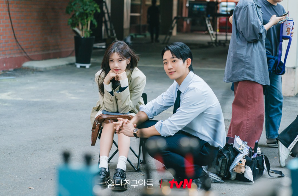 Phim của Jung Hae In bị tẩy chay vì “xúc phạm cả một châu lục”, netizen phẫn nộ “biên kịch không học địa lý hả?”- Ảnh 2.