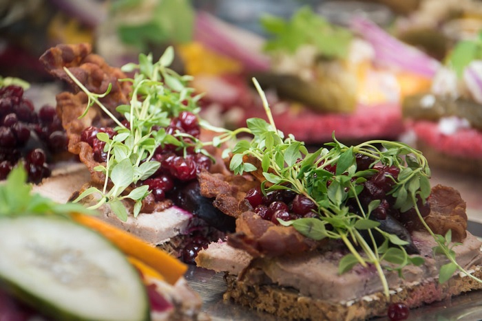 Món Smørrebrød ở Copenhagen - 10 trải nghiệm ẩm thực hàng đầu thế giới