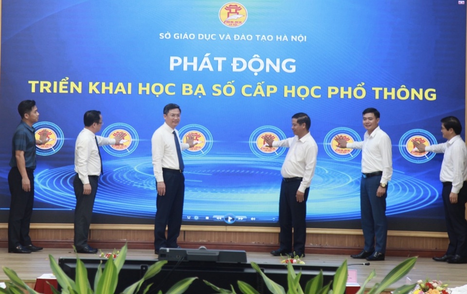 Hà Nội dẫn đầu triển khai học bạ số cấp tiểu học- Ảnh 2.