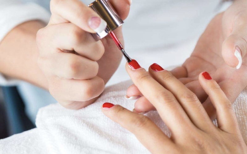 Những lưu ý khi làm nail để tránh mang bệnh vào người