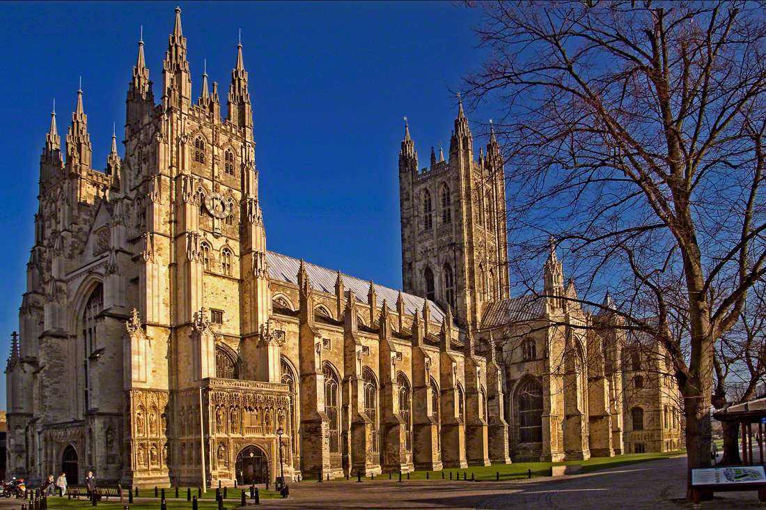 Nhà thờ Canterbury (Anh) sử dụng từng hoa văn độc đáo đến ấn tượng