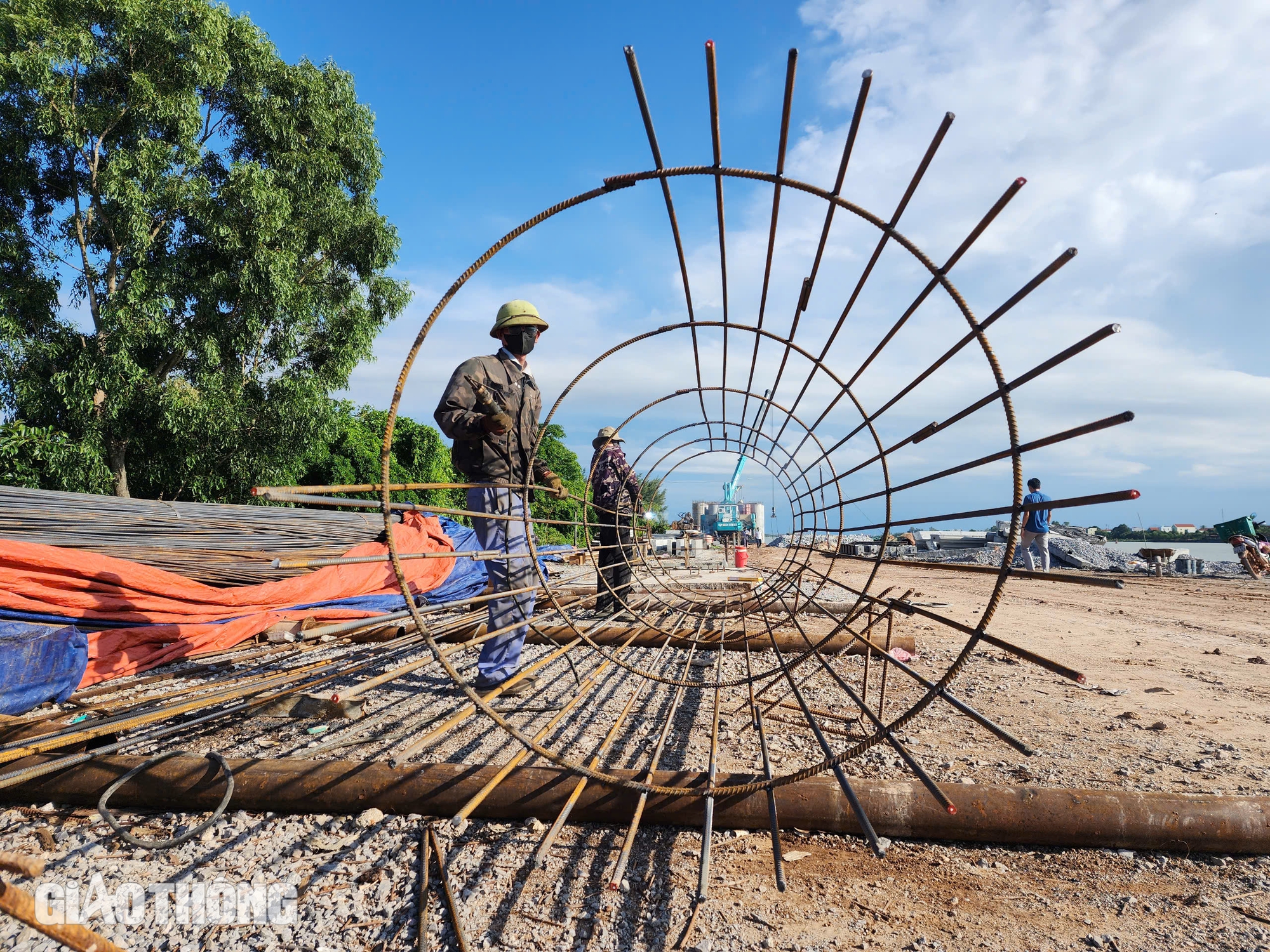 Dự án đường và kè nối cầu Nhật Lệ 2 chỉ có 400m mặt bằng sạch sau 5 tháng triển khai- Ảnh 6.