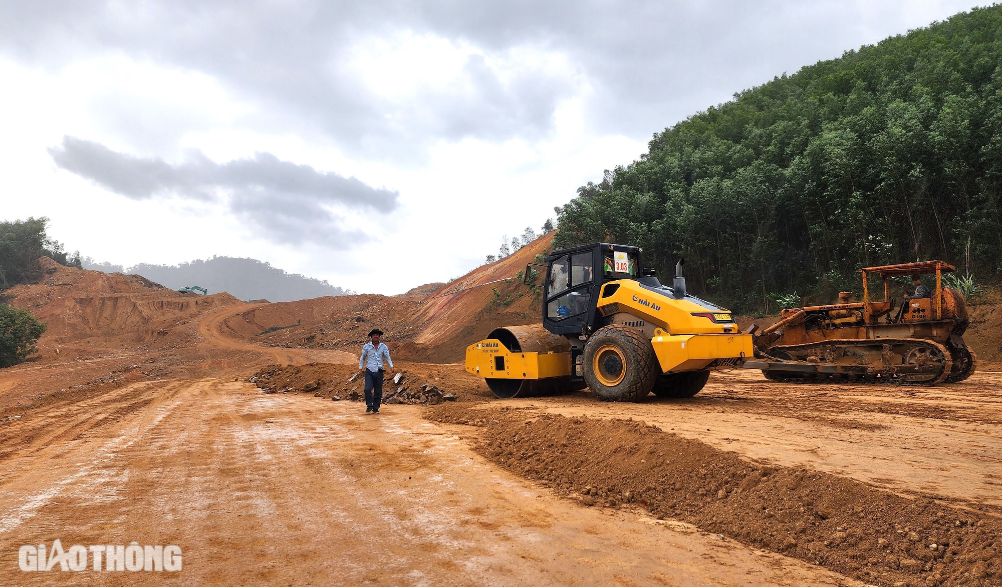 "Xẻ núi, bạt đồi" thi công cao tốc Khánh Hòa - Buôn Ma Thuột- Ảnh 9.