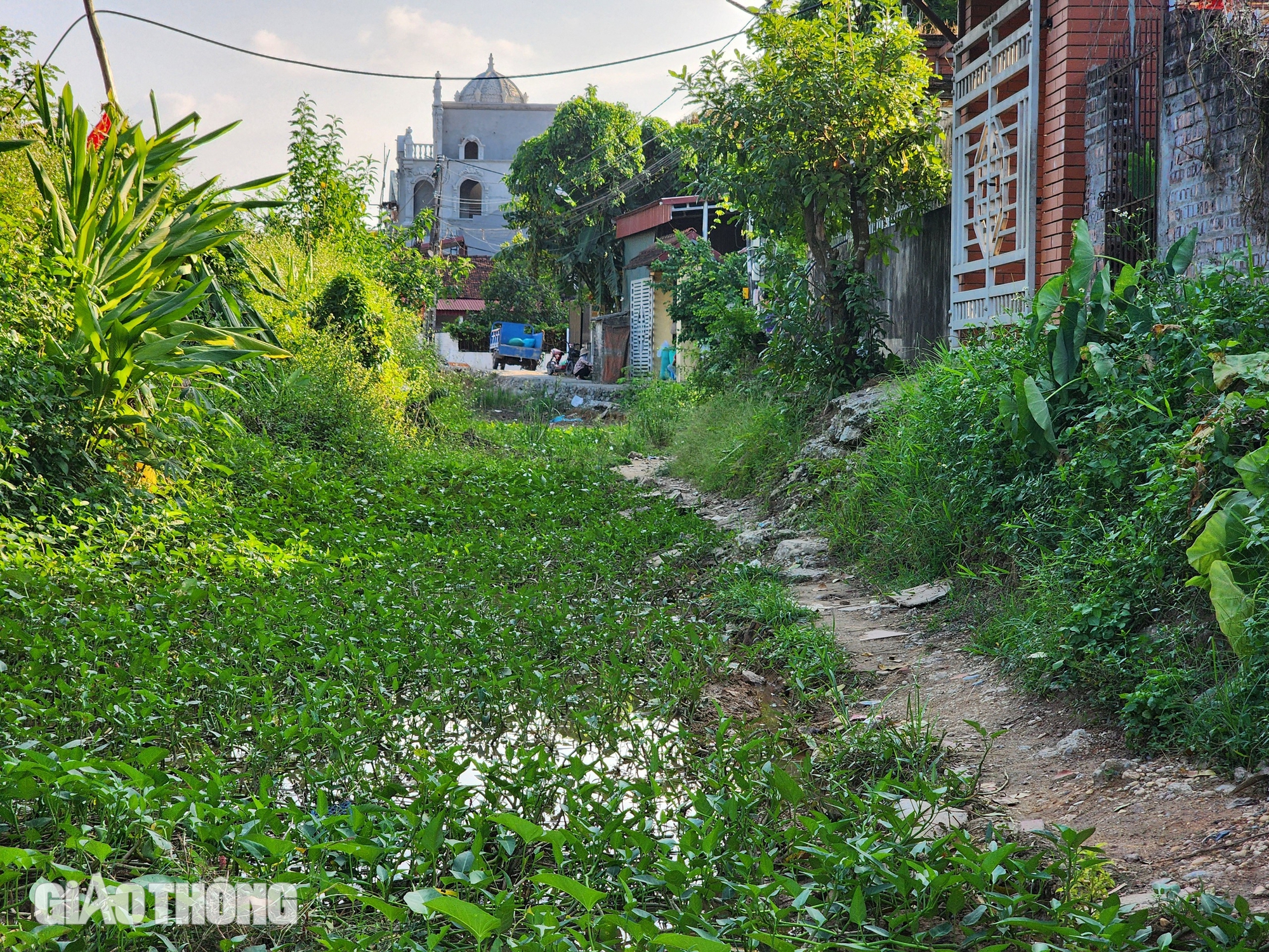 Phú Thọ: Đường thi công dang dở, người dân di chuyển trên nắp cống- Ảnh 10.