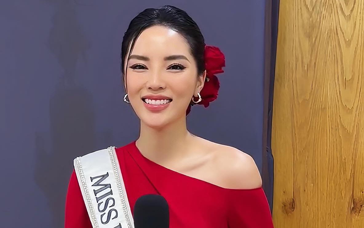 Kỳ Duyên trong ngày nhập cuộc Miss Universe 2024: Giao lưu bằng tiếng Anh với truyền thông, diện mạo có còn đơ như ảnh profile?