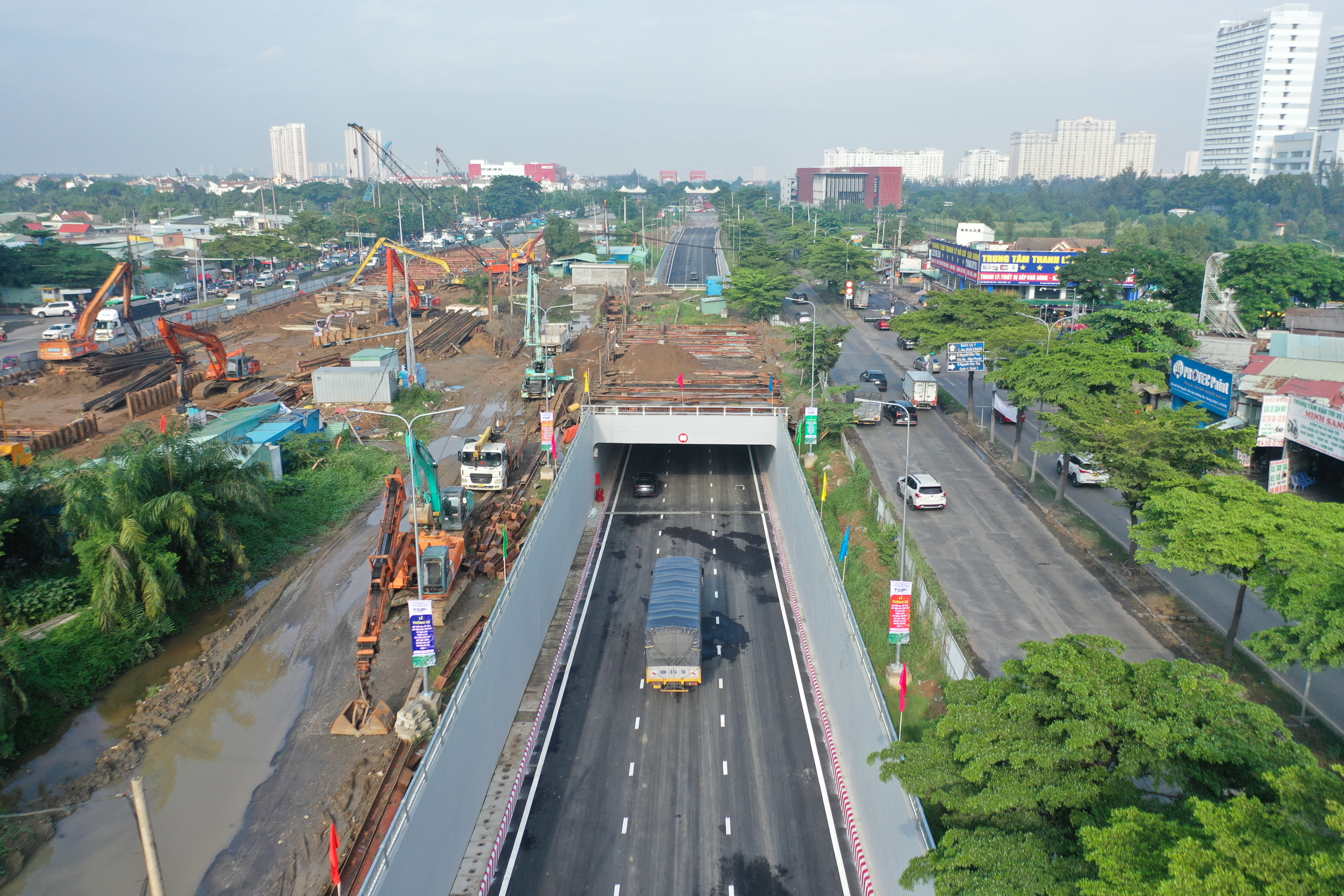 Thông xe nhánh hầm chui HC2 nút giao Nguyễn Văn Linh - Nguyễn Hữu Thọ- Ảnh 3.