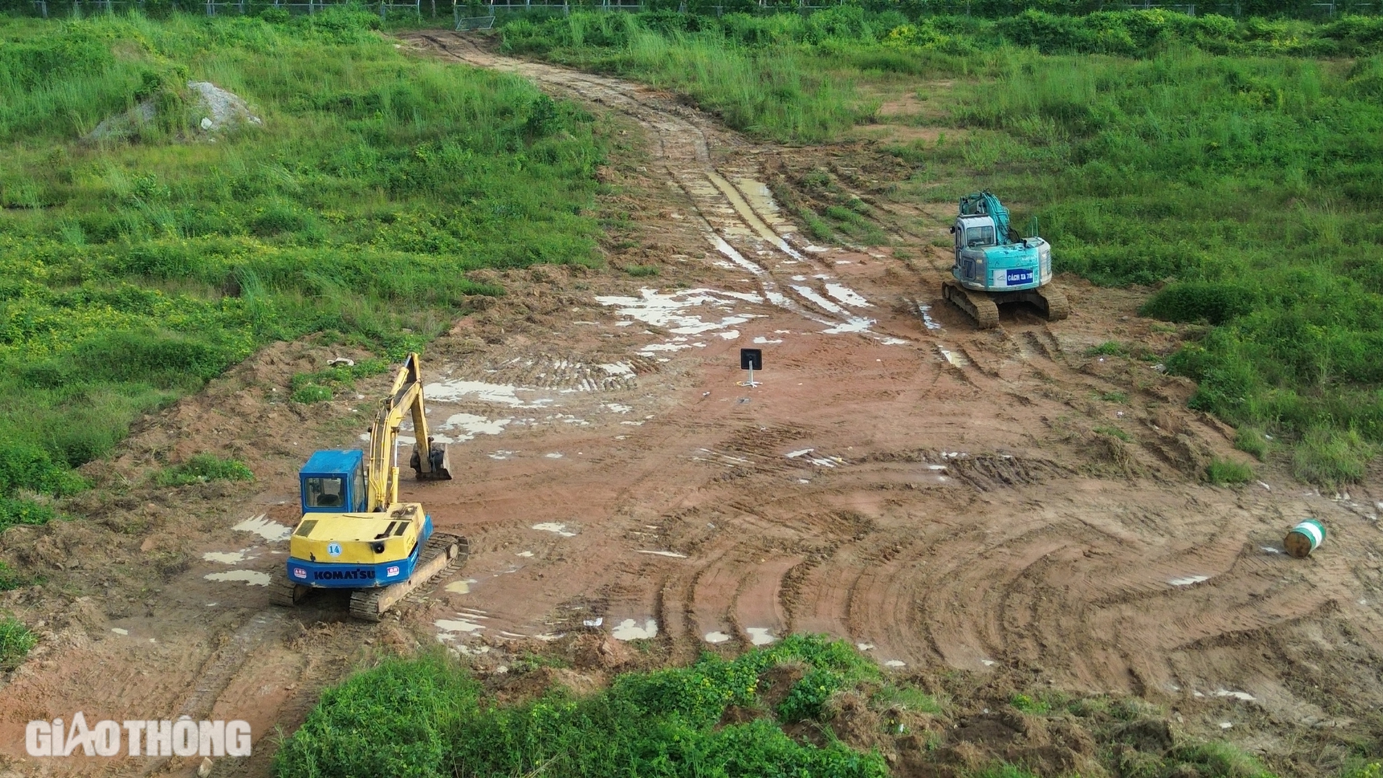 Hối hả san lấp mặt bằng trạm dừng nghỉ cao tốc Phan Thiết - Dầu Giây- Ảnh 2.