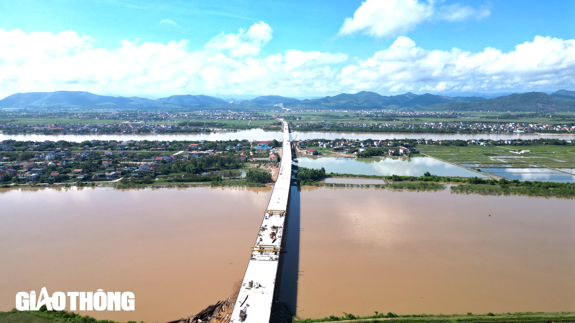 Cao tốc Bắc - Nam qua Quảng Bình: Nhiều gói thầu vượt tiến độ 10 tháng- Ảnh 10.