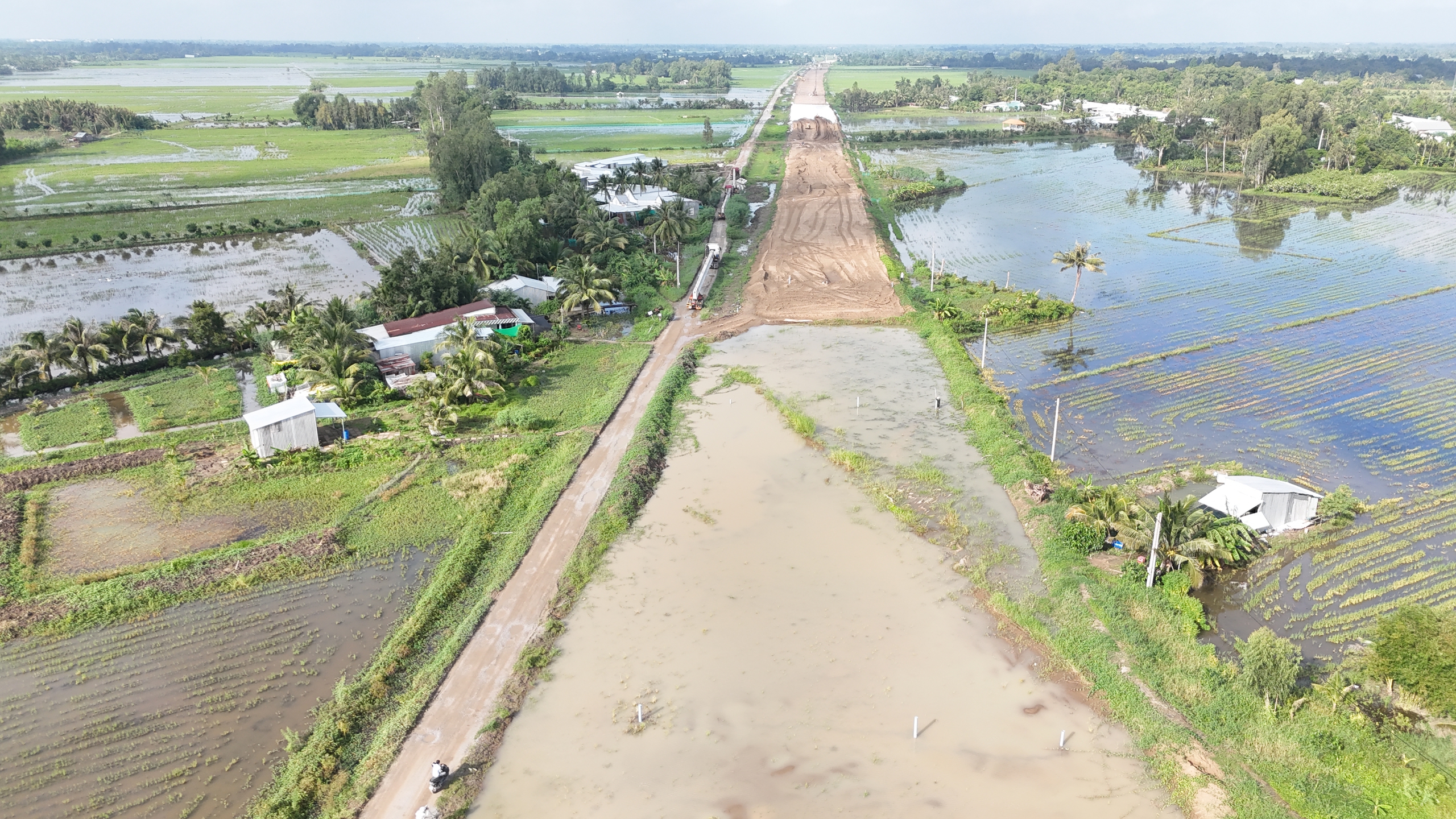 Khẩn trương khắc phục sự cố tai nạn lao động tại công trường cao tốc Cần Thơ - Cà Mau- Ảnh 1.