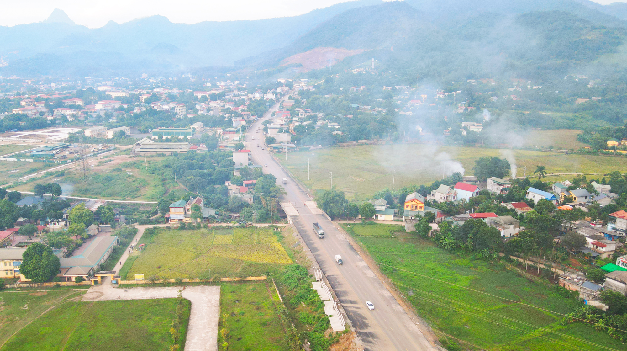 Hơn 11.000 tỷ đồng đầu tư hạ tầng giao thông, tạo đà cho Hòa Bình phát triển- Ảnh 2.