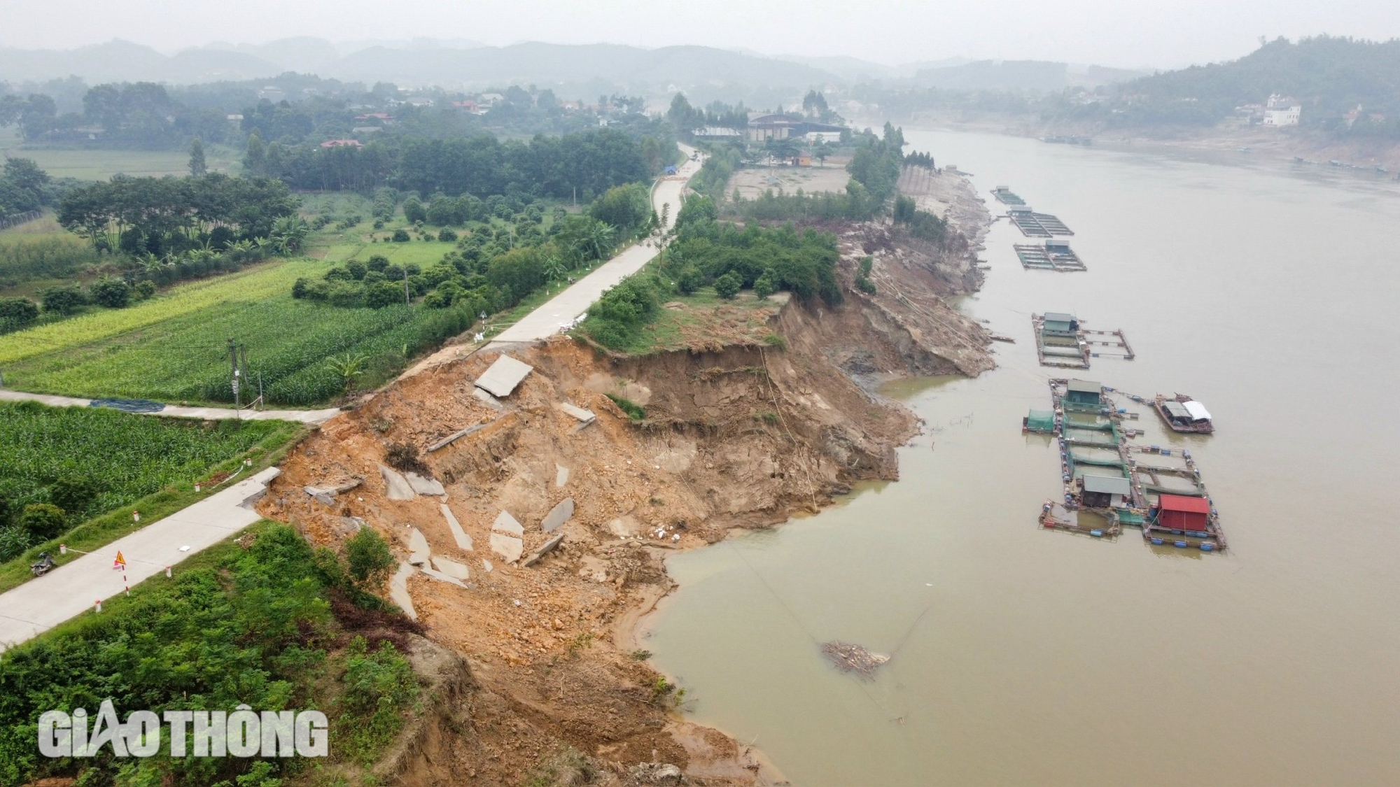 Phú Thọ: Tắc giao thương, dân phải đi vòng 30km sau sạt lở đê sông Lô- Ảnh 5.