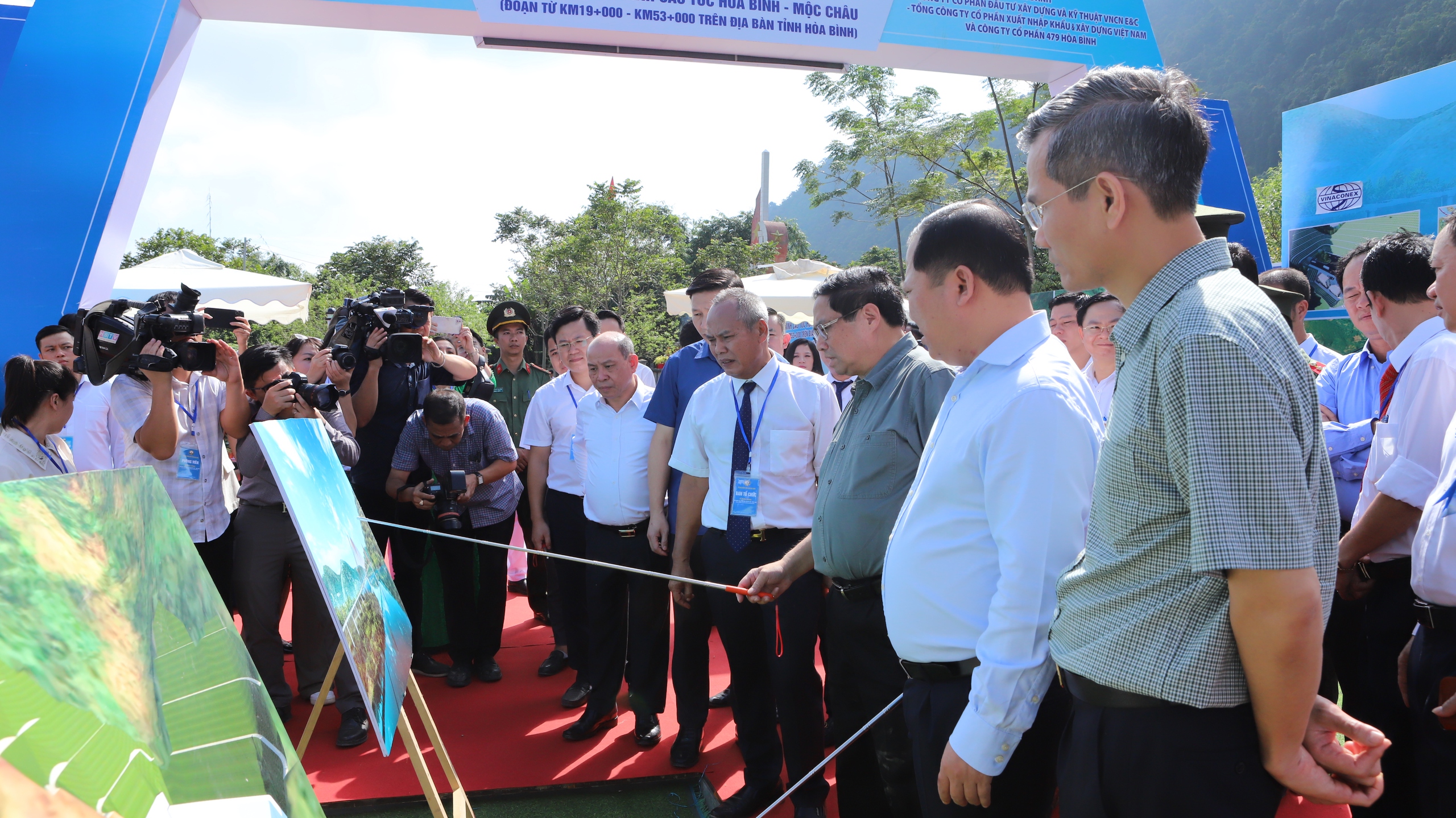 Hơn 11.000 tỷ đồng đầu tư hạ tầng giao thông, tạo đà cho Hòa Bình phát triển- Ảnh 4.