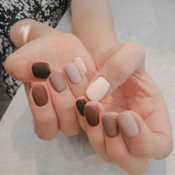 Hướng dẫn chọn màu nail sáng da cho các bạn da ngăm