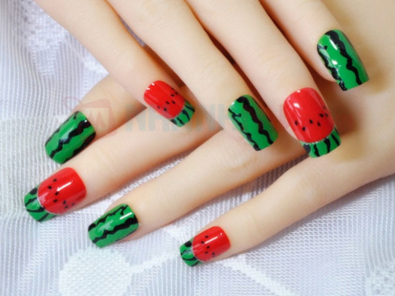 Hướng dẫn làm nail dưa hấu dễ thương đơn giản tại nhà