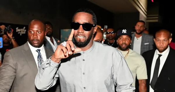 sean diddy combs arrives backsta 1 1729819550377148762991 17298374631351684844876 0 0 340 650 crop 1729837468296477407481